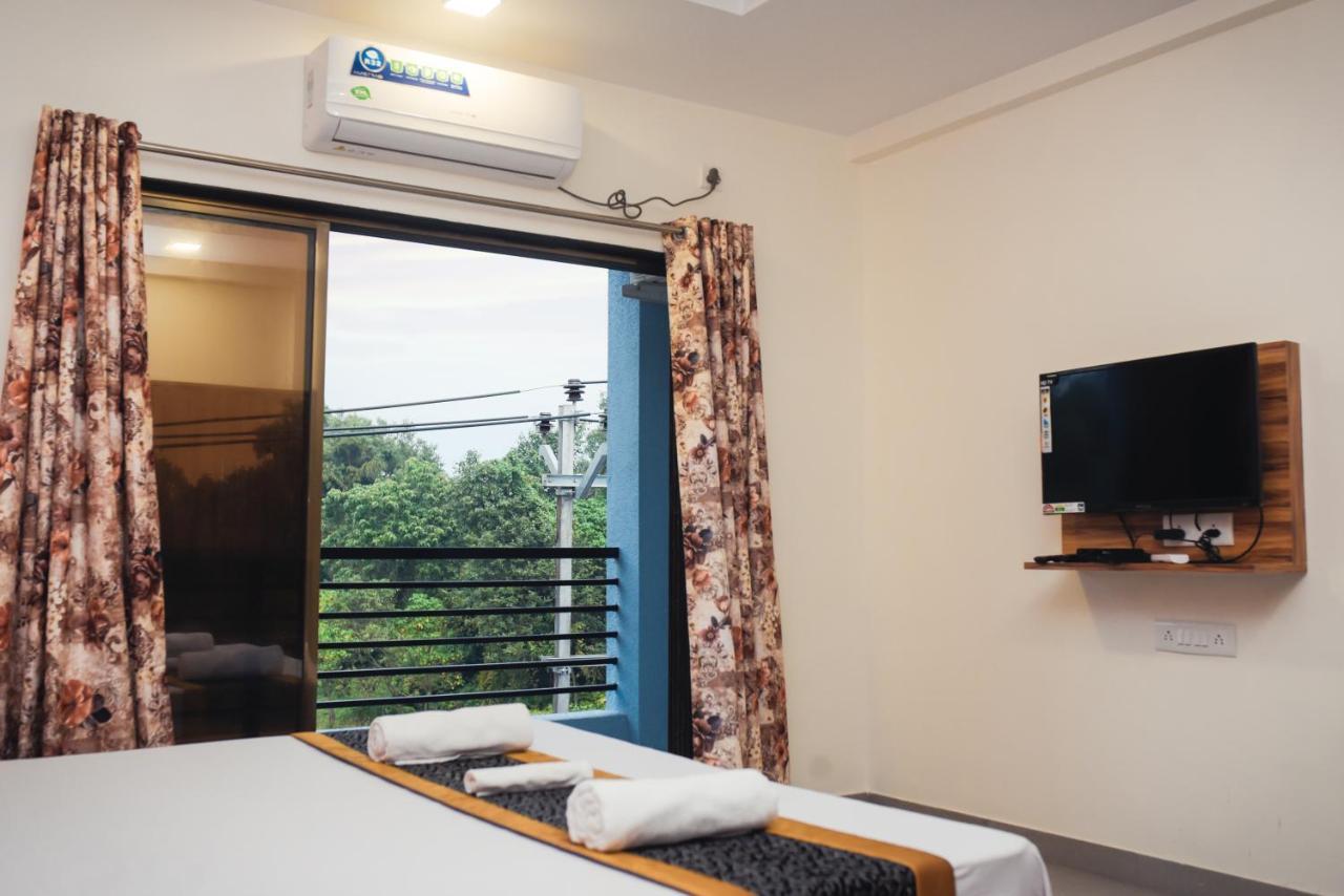 Lotus Hotel Nagaon Beach Alībāg Exterior foto